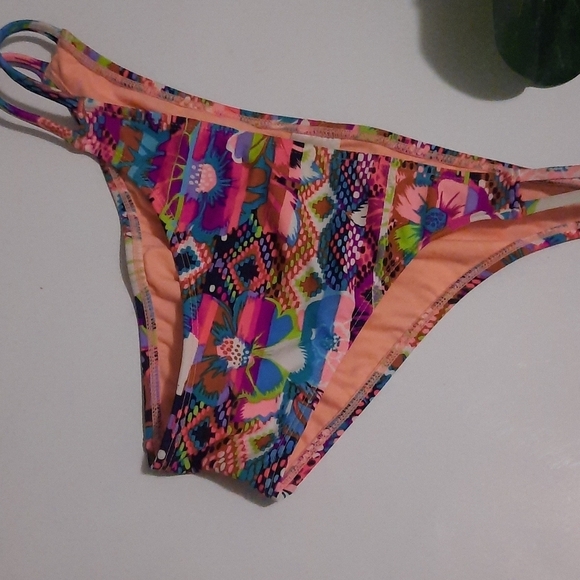 Bikini bottom - Picture 2 of 2